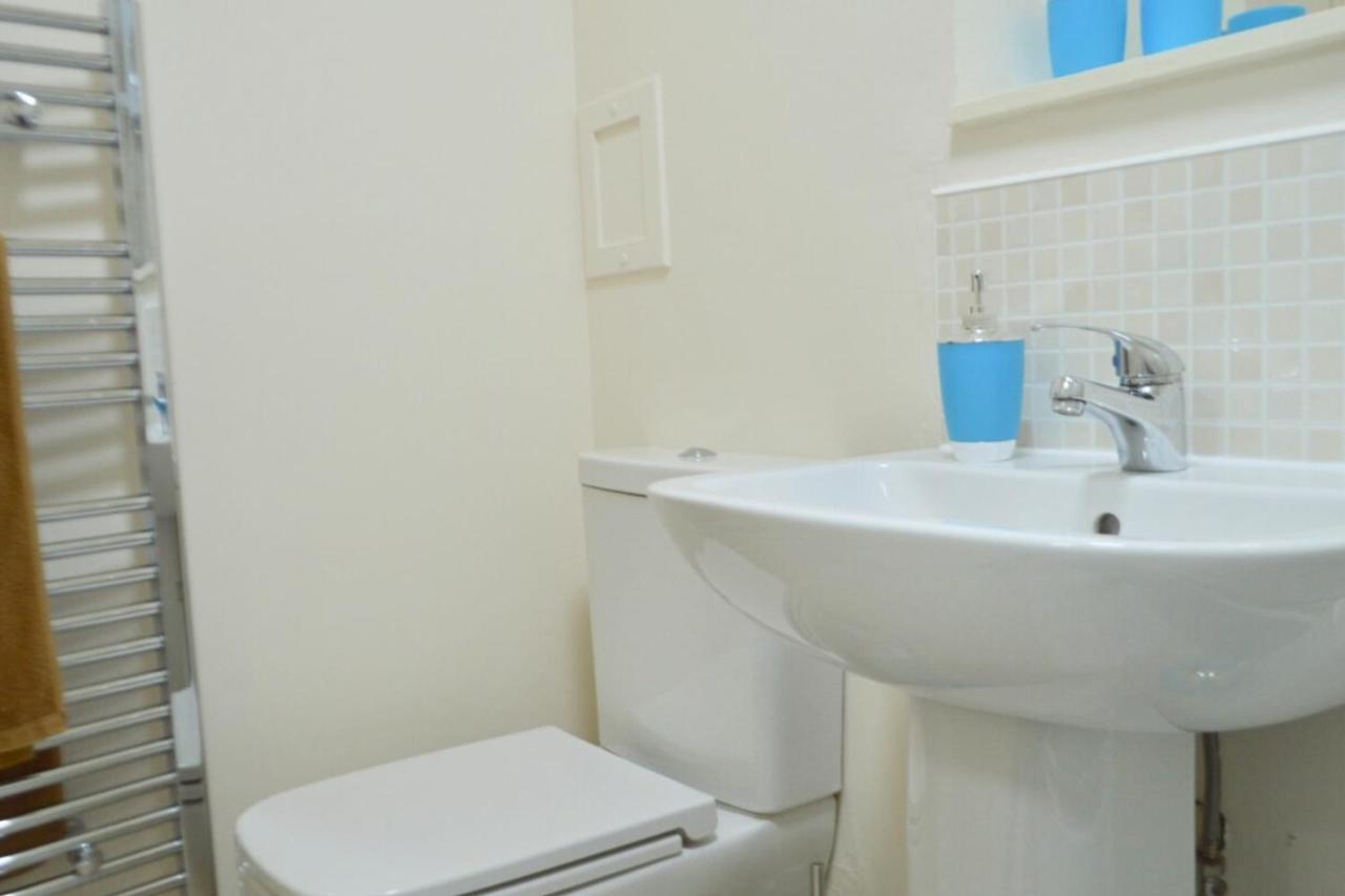 Gorgeous 2 Bedroom Apartment in Converted Church EDI Exterior foto